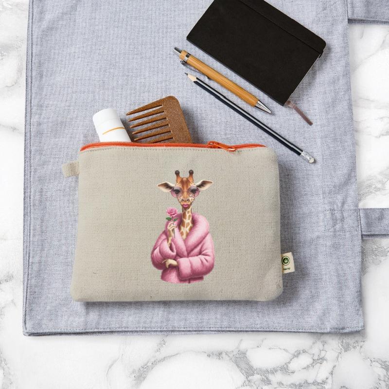 Chic Giraffe - Glamorous and Graceful