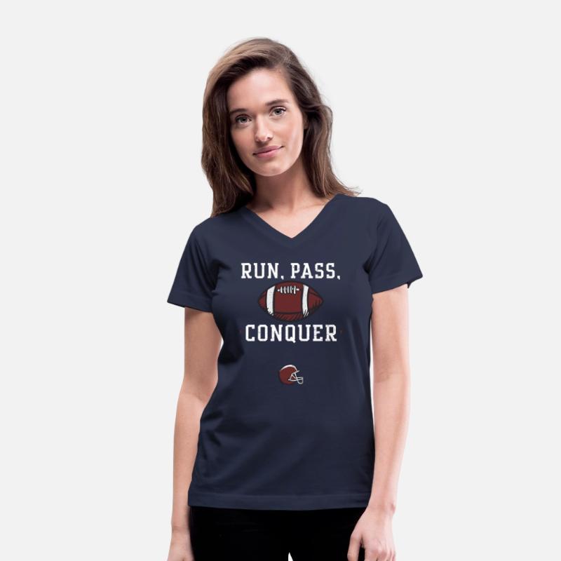 Run, pass, conquer - Football